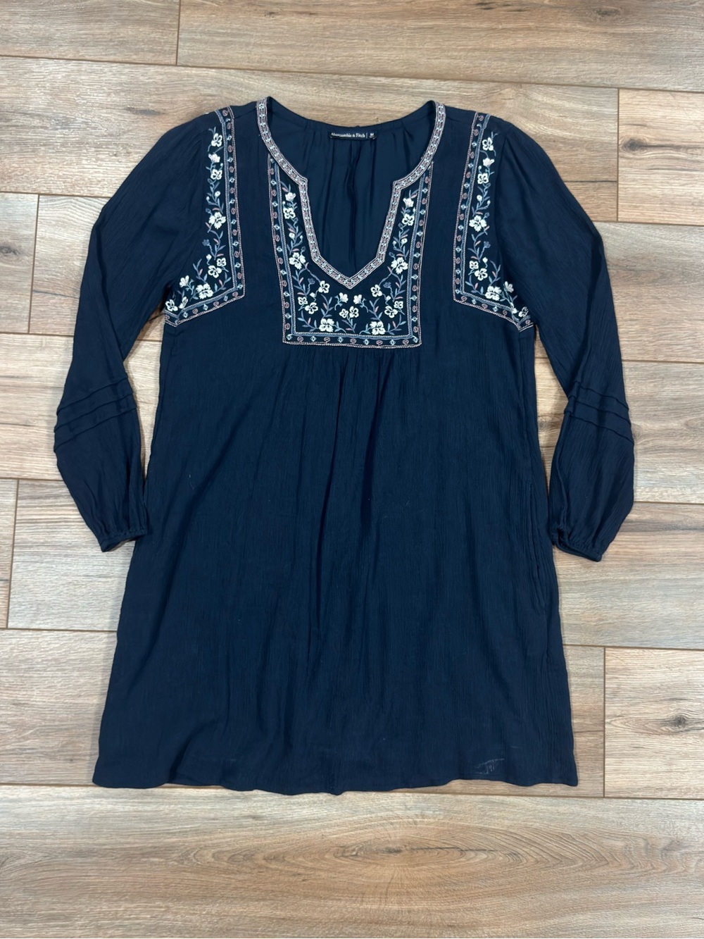 ABERCROMBIE & FITCH Navy Blue Boho Floral Embroidery Tunic Dress | Size Medium